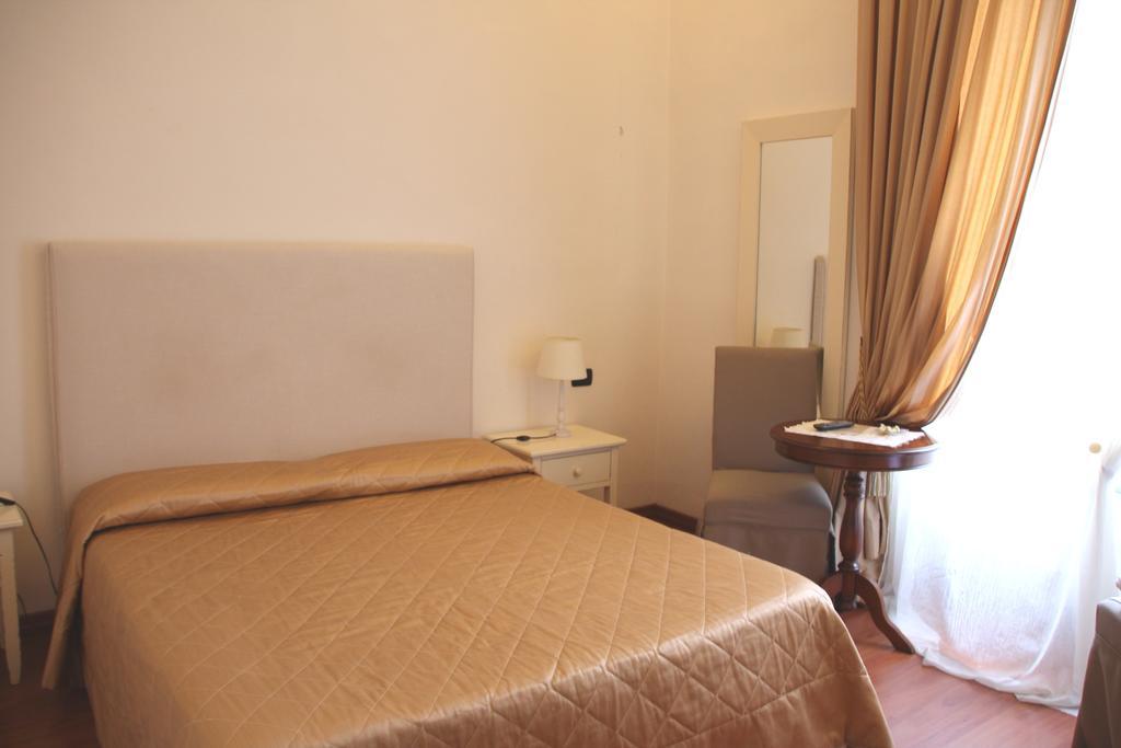 B&B Magnifico Messere Florencja Pokój zdjęcie